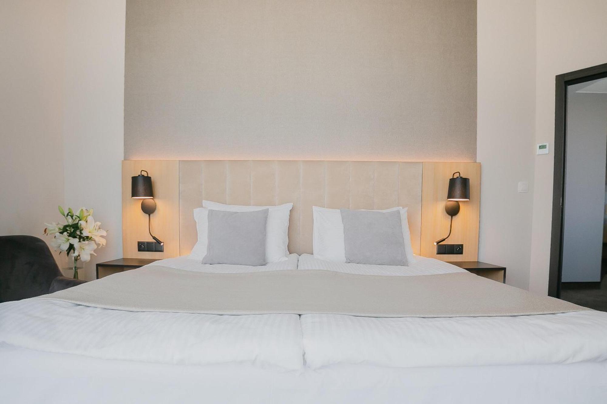 Standard Zimmer mit Kingsize-Bett